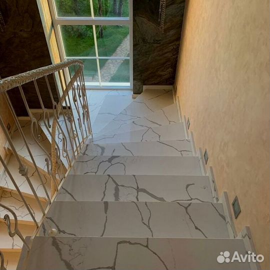 Лестница из искусственного камня кварц акрил