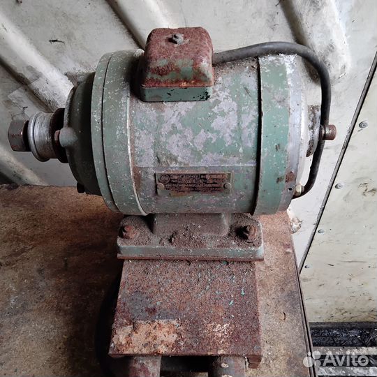 Электродвигатель 220-380 бу в ассортименте