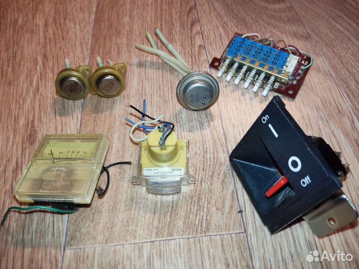 Микрофоны ссср, тумблер,амперметры ссср,транзистор