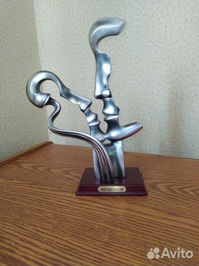 Статуэтка 