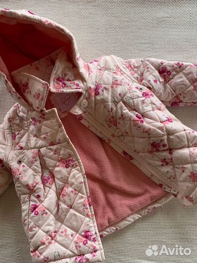 Курточка на девочку 6-9 мес