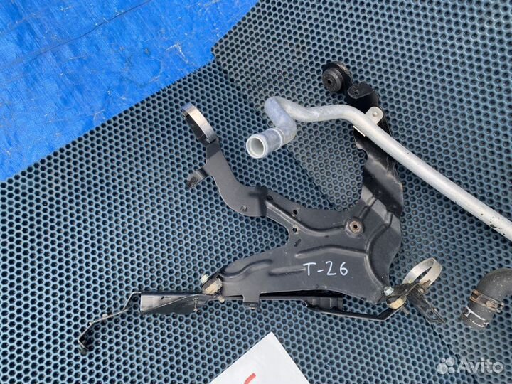 Кронштейн компрессора кондиционера VW Touareg GP