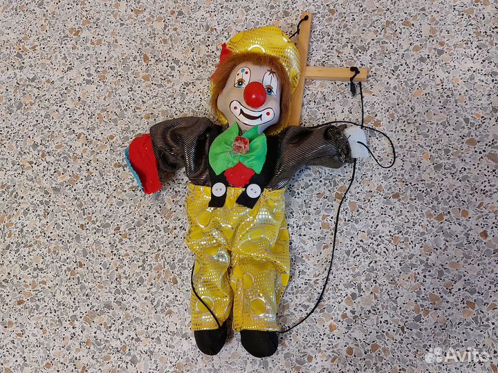 Клоун марионетка