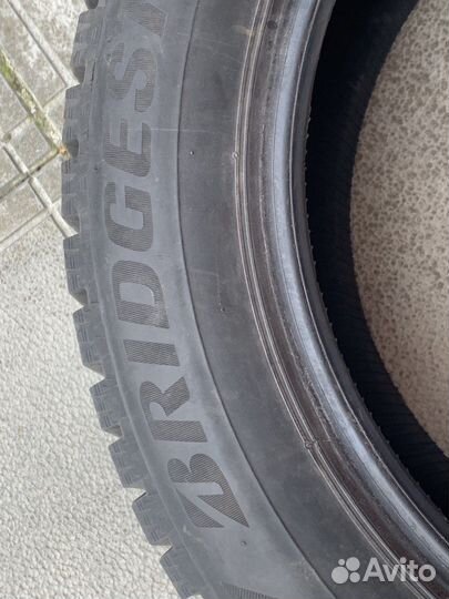 Bridgestone Blizzak Spike-02 205/55 R16