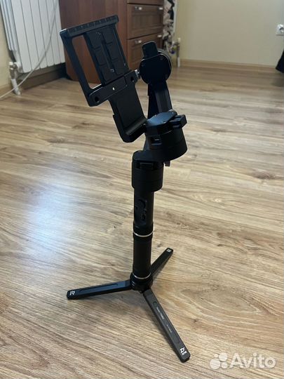 Стабилизатор zhiyun crane