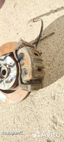 Кулак передний правый Митсубиши Аутлендер 3