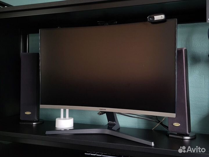 Монитор Samsung C27R500FHI