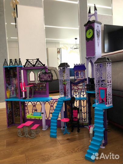 Замок Монстер Хай