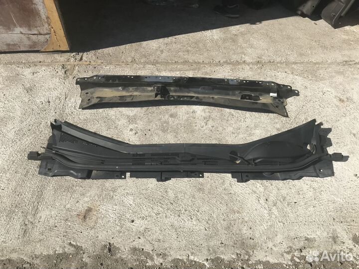 Жабо Mazda 3. 2020г