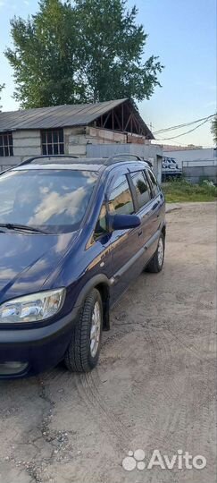 Opel Zafira 2.0 МТ, 2004, 197 103 км