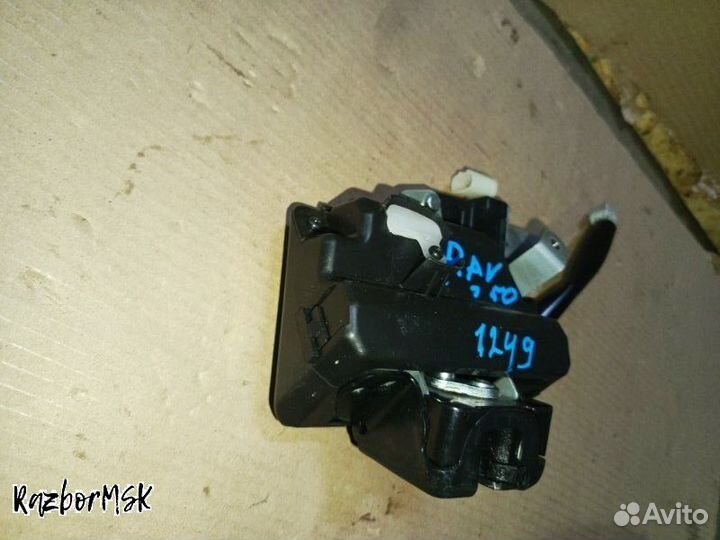 Замок крышки багажника Toyota RAV4 XA50