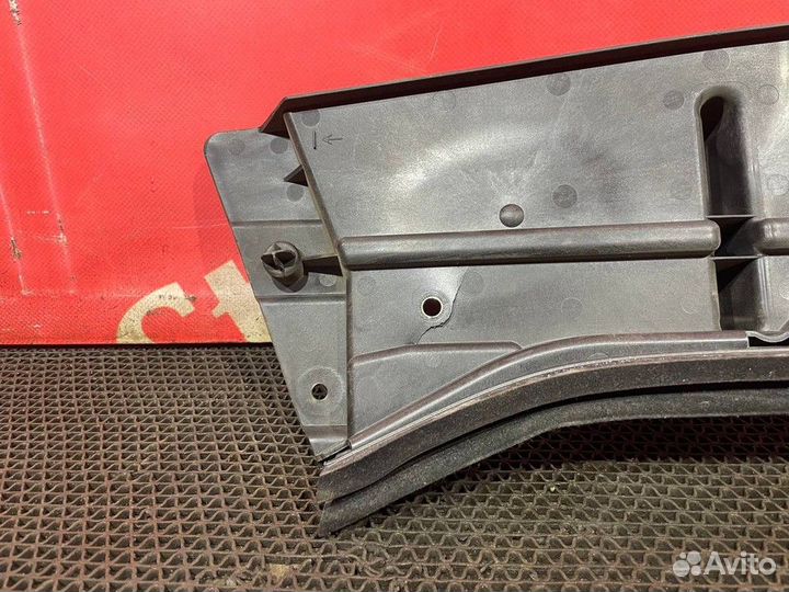 Кронштейн ручки двери правой Renault T