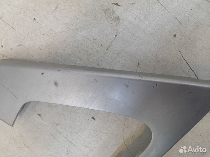 Накладка обшивки двери задняя правая Toyota Land