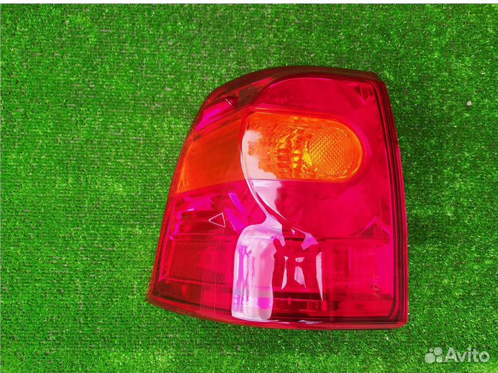 Фонарь задний Toyota Land Cruiser 200 2012-2015