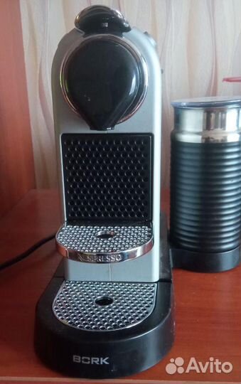 Капсульная кофемашина bork c533 Б/У