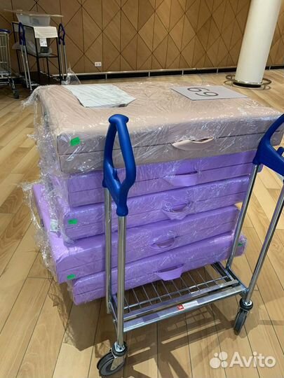 Кушетки складные мобильные