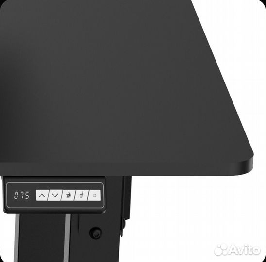 Компьютерный стол с электроприводом