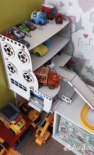 Парковка на 16 машинок