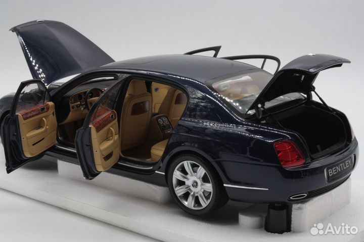 Bentley Fliyng Spur (2005), blue Minichamps 1:18