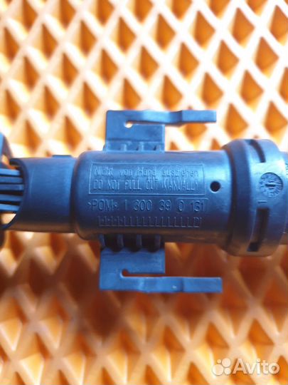 Форсунка омывателя левая BMW 5 F10