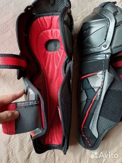 Профессиональные щитки CCM Jetspeed FT1