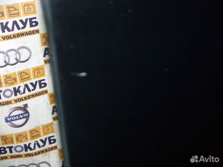 Дверь передняя левая Вольво XC60 Черная