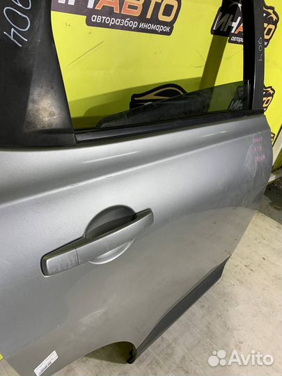 Задняя правая дверь Nissan qashqai j10