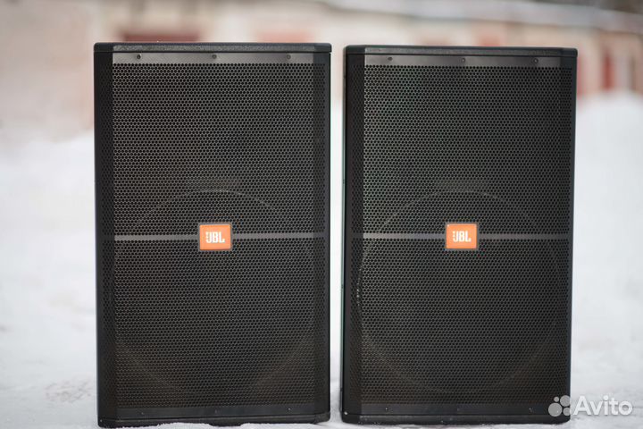 JBL SRX715
