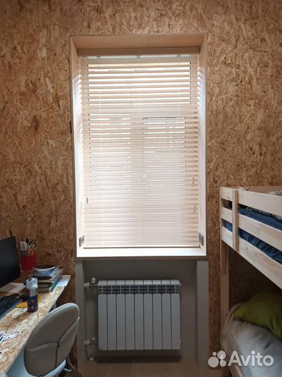 Горизонтальные деревянные жалюзи