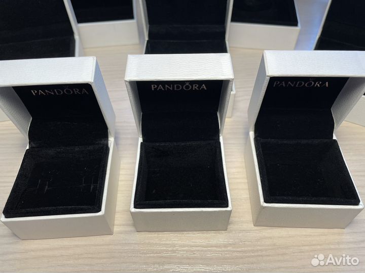 Коробочка для украшений Pandora