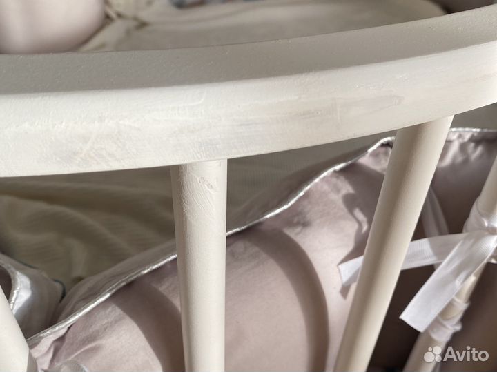 Детская кроватка с маятником овальная