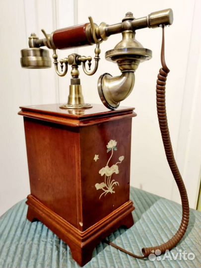 Ретро телефон кнопочный