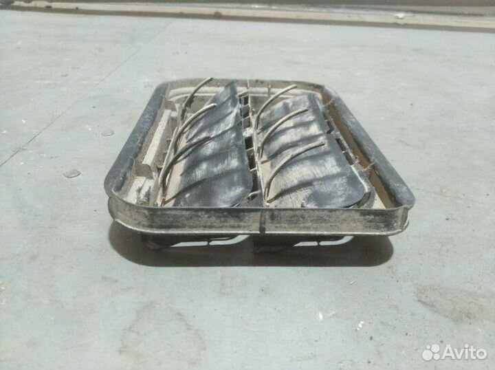 Клапан вентиляции багажника задний левый Renault