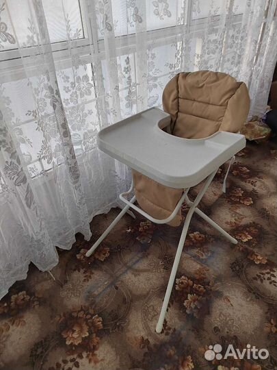 Стульчик для кормления