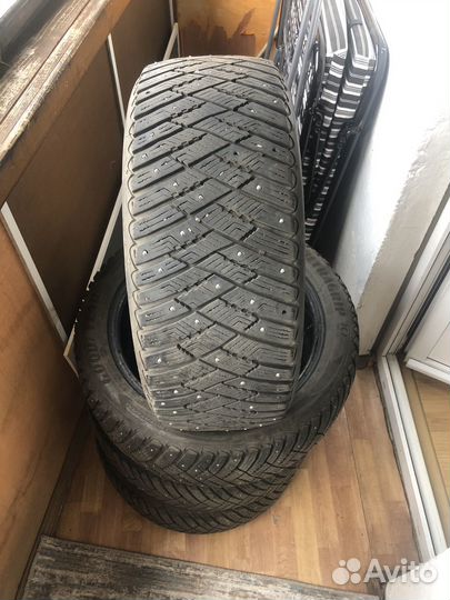 Goodyear Ultra Grip Ice Arctic 2 215/50 R17 95T