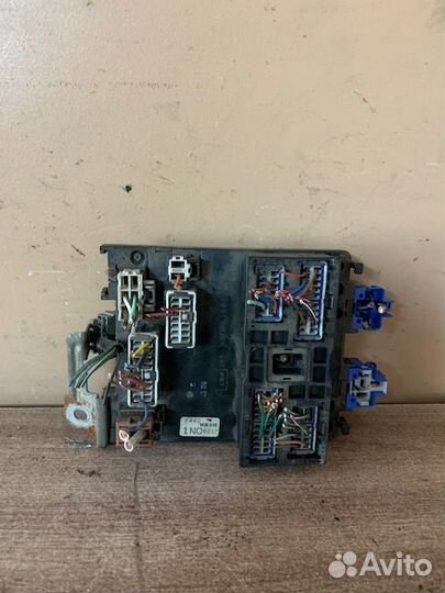 Блок предохранителей almera N15