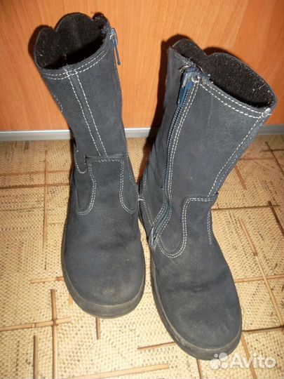 Демисезонные замшевые сапожки