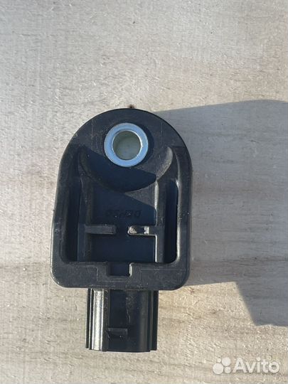 Датчик удара Lexus RX450h