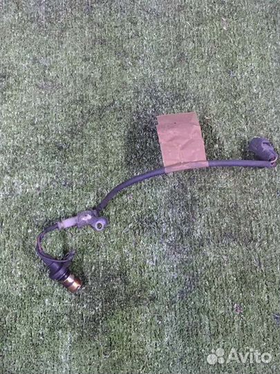 Датчик положения коленвала Toyota Avensis ZZT251