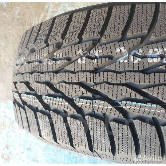 Kumho WinterCraft SUV Ice WS51 245/70 R16 111T