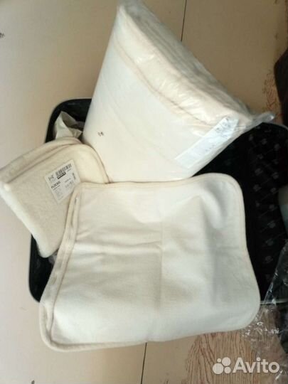 Покрывало и две наволочки IKEA