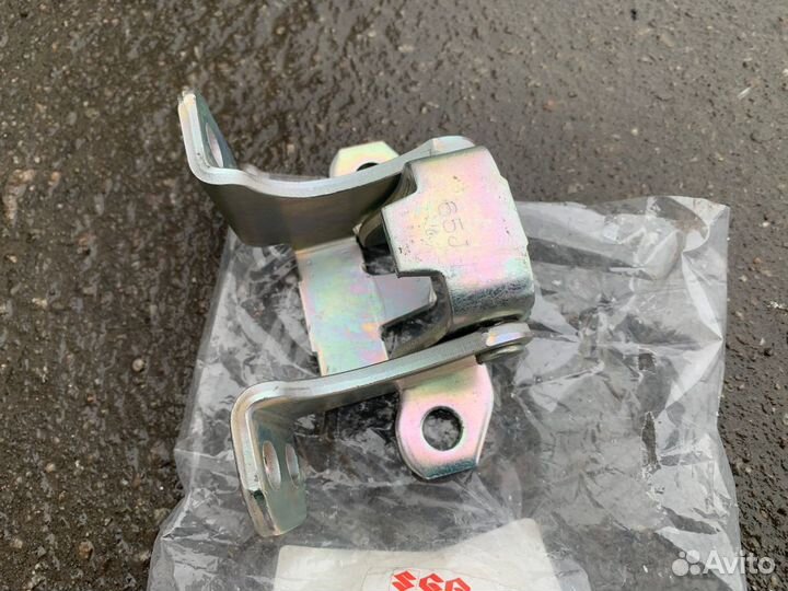 Петля двери багажника Grand Vitara