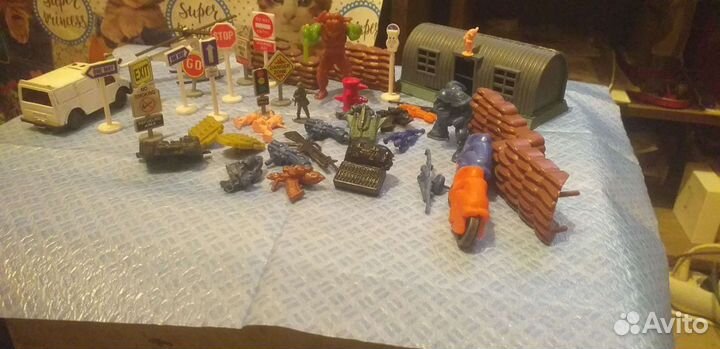 Игрушки разные