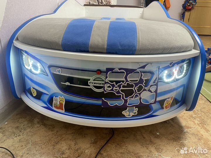 Кровать машина