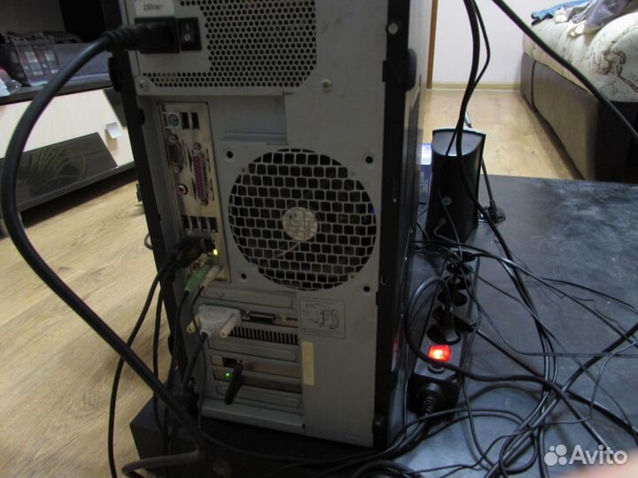 Set пк,23”,i3,HDD-3шт,geforcegtx750Ti,RAM-8Гб,WiFi