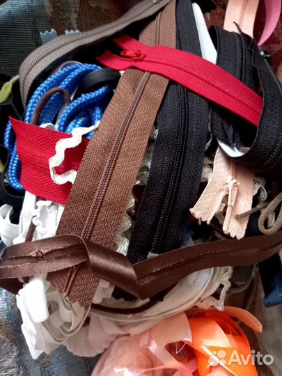 Все для шитья: замочки, тесьма, ленты. Всё новое