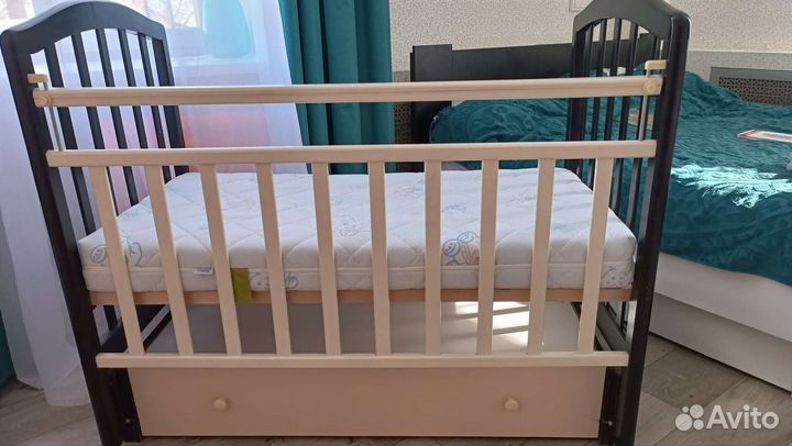 Кровать детская с матрасом