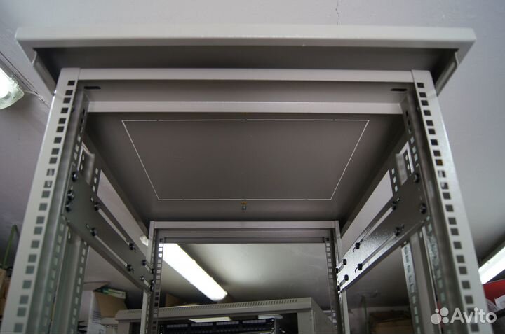 Шкаф серверный/коммутационный