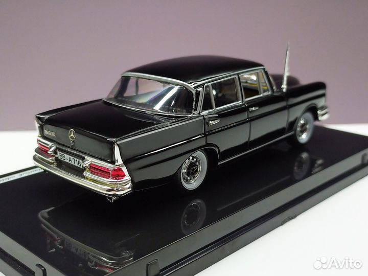 1:43 Mercedes 220SE 1959