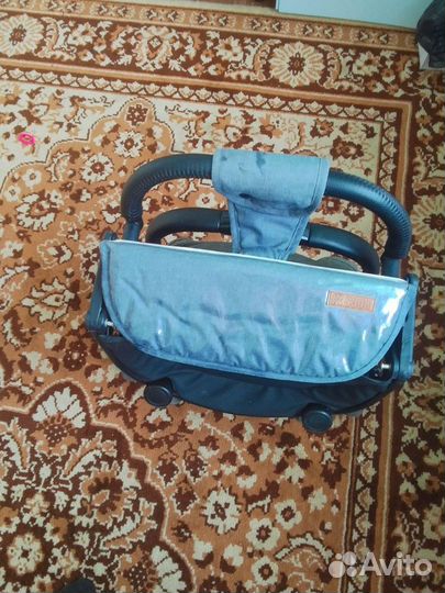 Детская прогулочная коляска